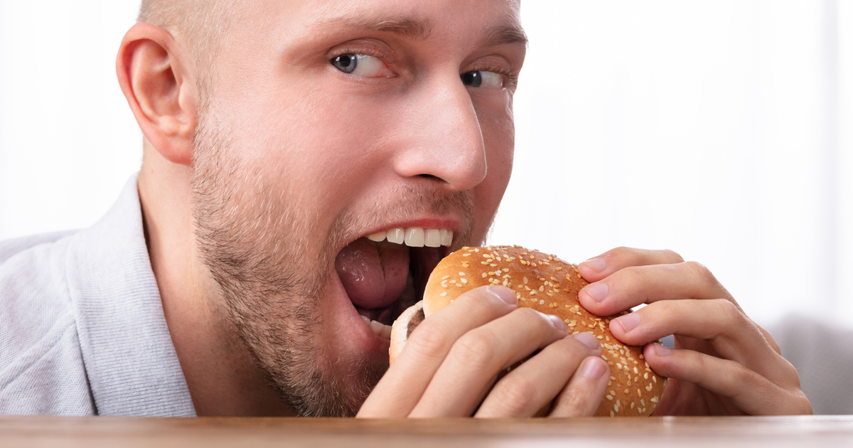 Изобрели браслет, который бьет током за вредные привычки - foodandmood ...